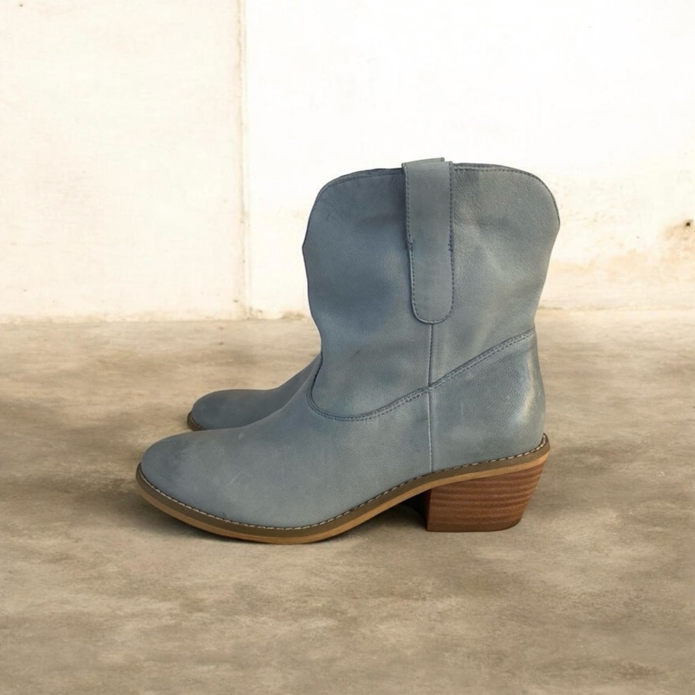 RARE Crown Vintage Light Blue Leather Western Ankle Booties Boho Cowboy Boots - Picture 3 of 13